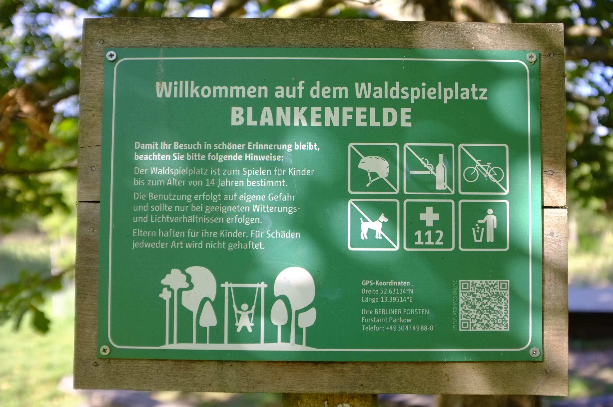 Change in use as Berlin’s corporate typeface – Information board forest playground Blankenfelde