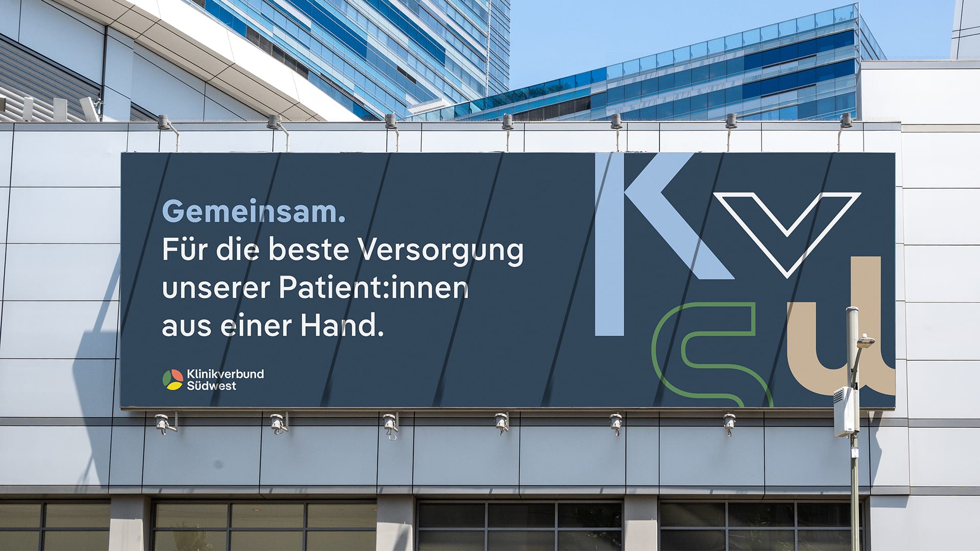 A central aspect of KVSW’s rebranding is the typography, in which the Pangea font family by Christoph Koeberlin plays an essential role. 