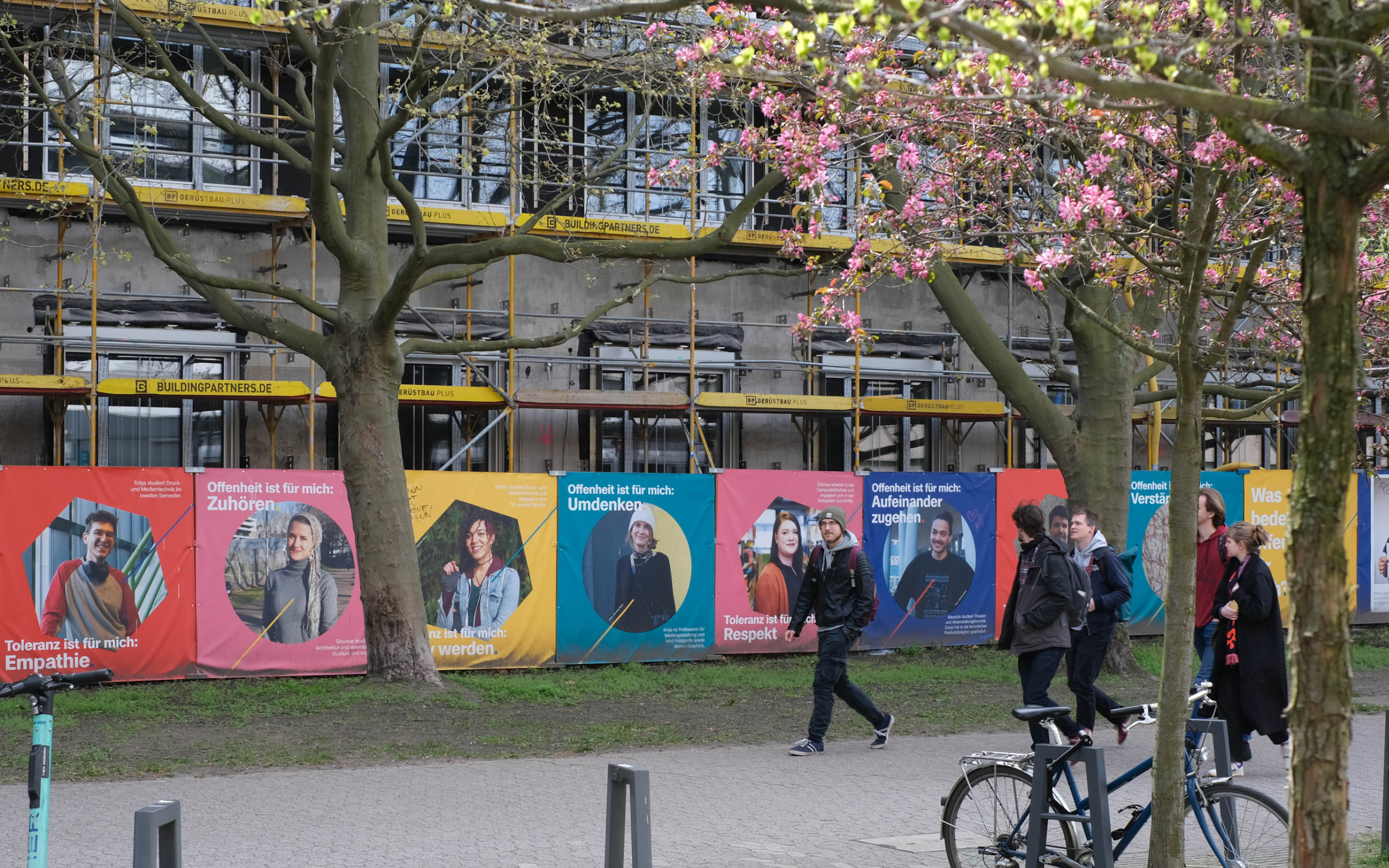 Fonts im Alltag: Die Schriftfamilie Case für das Corporate-Design der Berliner Hochschule für Technik